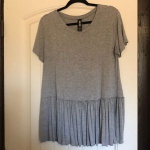 Agnes & Dora Relaxed Ruffle Top